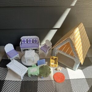 Vintage Handmade Plastic Canvas Needlepoint‎ Doll House & Furniture Mini House